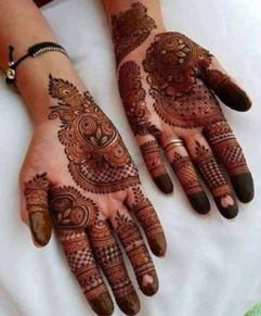 Beautiful Arabic Mehndi Design Front Hand