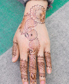 Simple Mehndi Design Photos