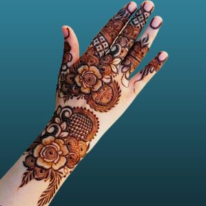 Full Hand Rose Mehndi Design Back Hand, This Mehendi Design Can Be Used For Bridal Hands